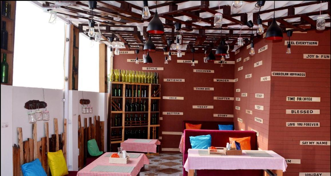Travel Monkey Hostel Агра Экстерьер фото